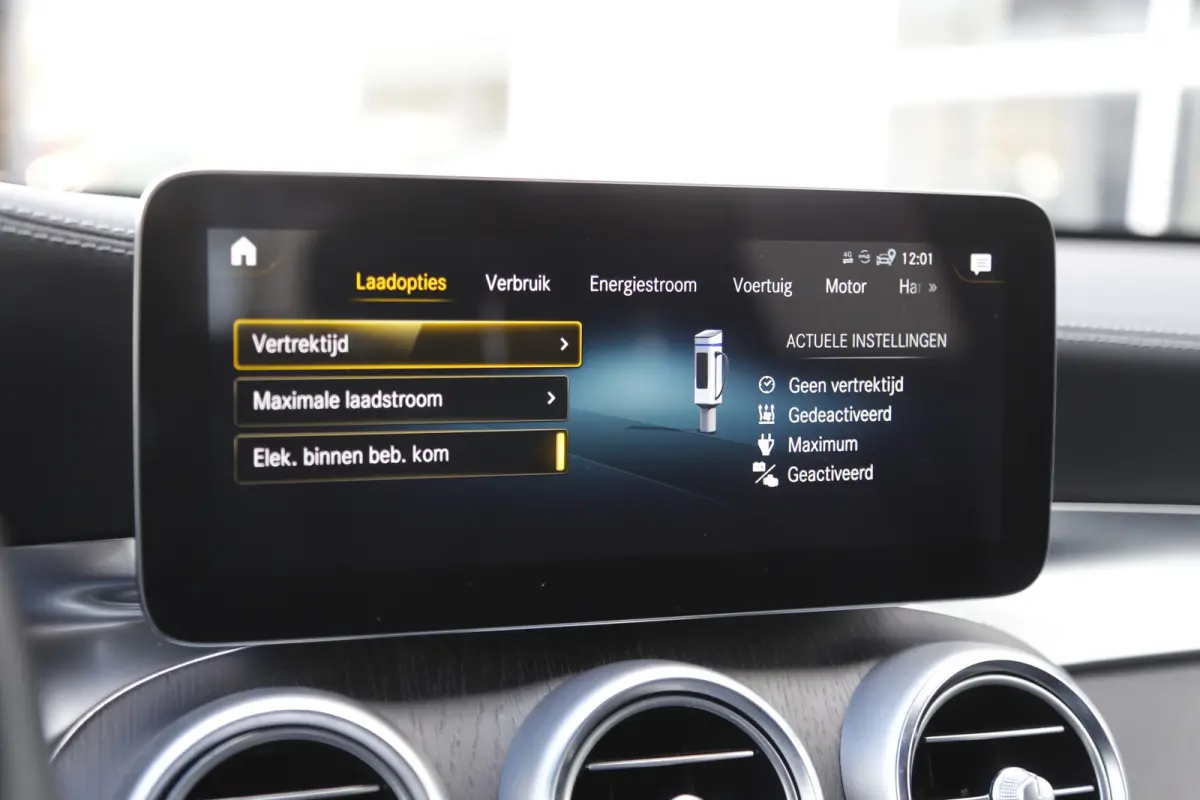 Plug in hybride PHEV 4MATIC Luxury*NL-Auto*Perfect MB Onderh.*1ste Eig*Elek. Trekhaak/Elek. Klep/Digi.Klokken/Standkachel/Camera/Leder/Stoelverw./LED/DAB/Parkeersens.V+A/19 inch LM*