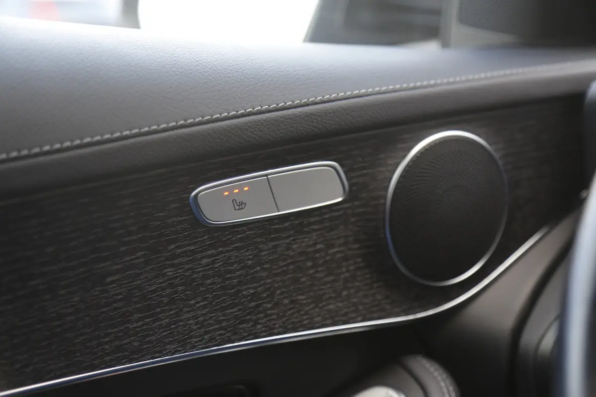 Plug in hybride PHEV 4MATIC Luxury*NL-Auto*Perfect MB Onderh.*1ste Eig*Elek. Trekhaak/Elek. Klep/Digi.Klokken/Standkachel/Camera/Leder/Stoelverw./LED/DAB/Parkeersens.V+A/19 inch LM*