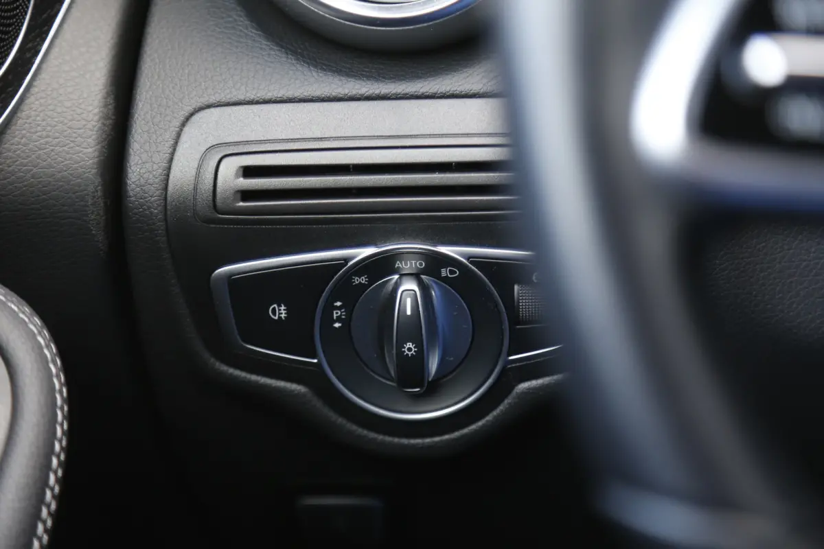 Plug in hybride PHEV 4MATIC Luxury*NL-Auto*Perfect MB Onderh.*1ste Eig*Elek. Trekhaak/Elek. Klep/Digi.Klokken/Standkachel/Camera/Leder/Stoelverw./LED/DAB/Parkeersens.V+A/19 inch LM*