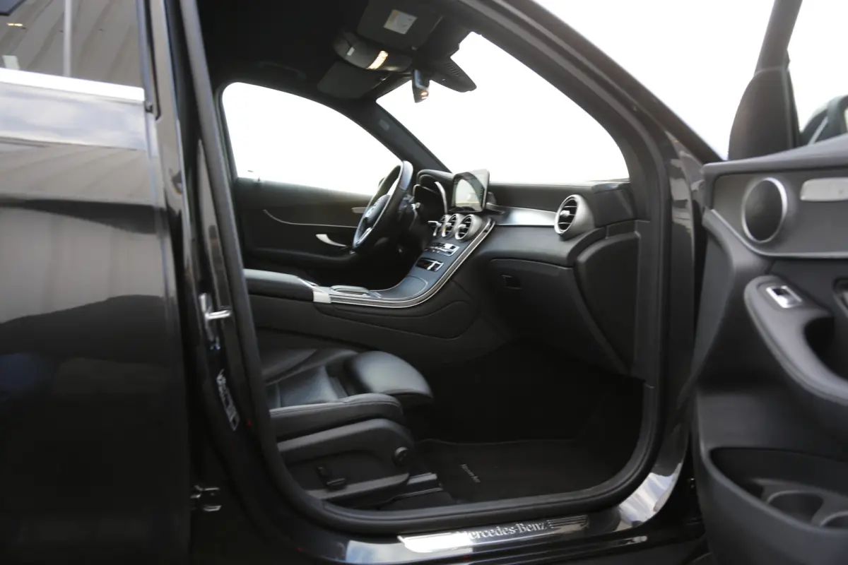 Plug in hybride PHEV 4MATIC Luxury*NL-Auto*Perfect MB Onderh.*1ste Eig*Elek. Trekhaak/Elek. Klep/Digi.Klokken/Standkachel/Camera/Leder/Stoelverw./LED/DAB/Parkeersens.V+A/19 inch LM*