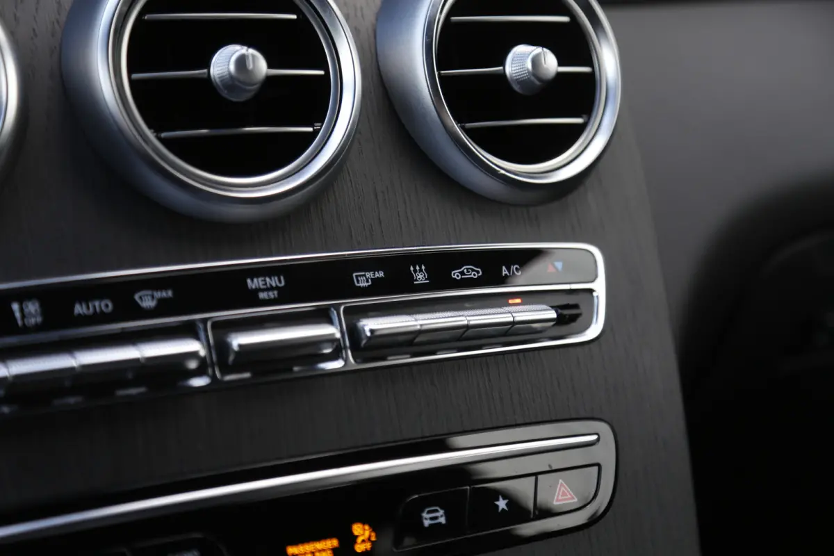 Plug in hybride PHEV 4MATIC Luxury*NL-Auto*Perfect MB Onderh.*1ste Eig*Elek. Trekhaak/Elek. Klep/Digi.Klokken/Standkachel/Camera/Leder/Stoelverw./LED/DAB/Parkeersens.V+A/19 inch LM*