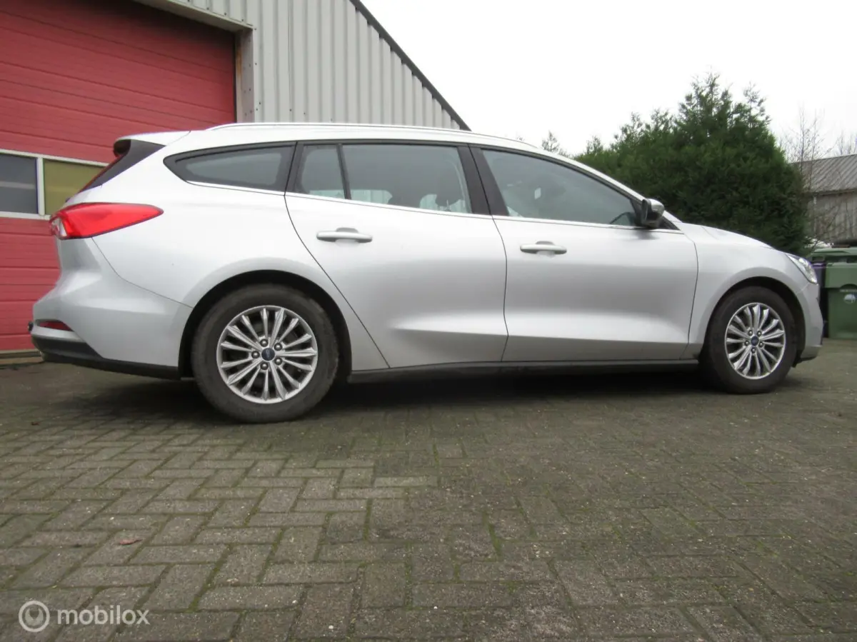 1.0 EcoBoost Active Business