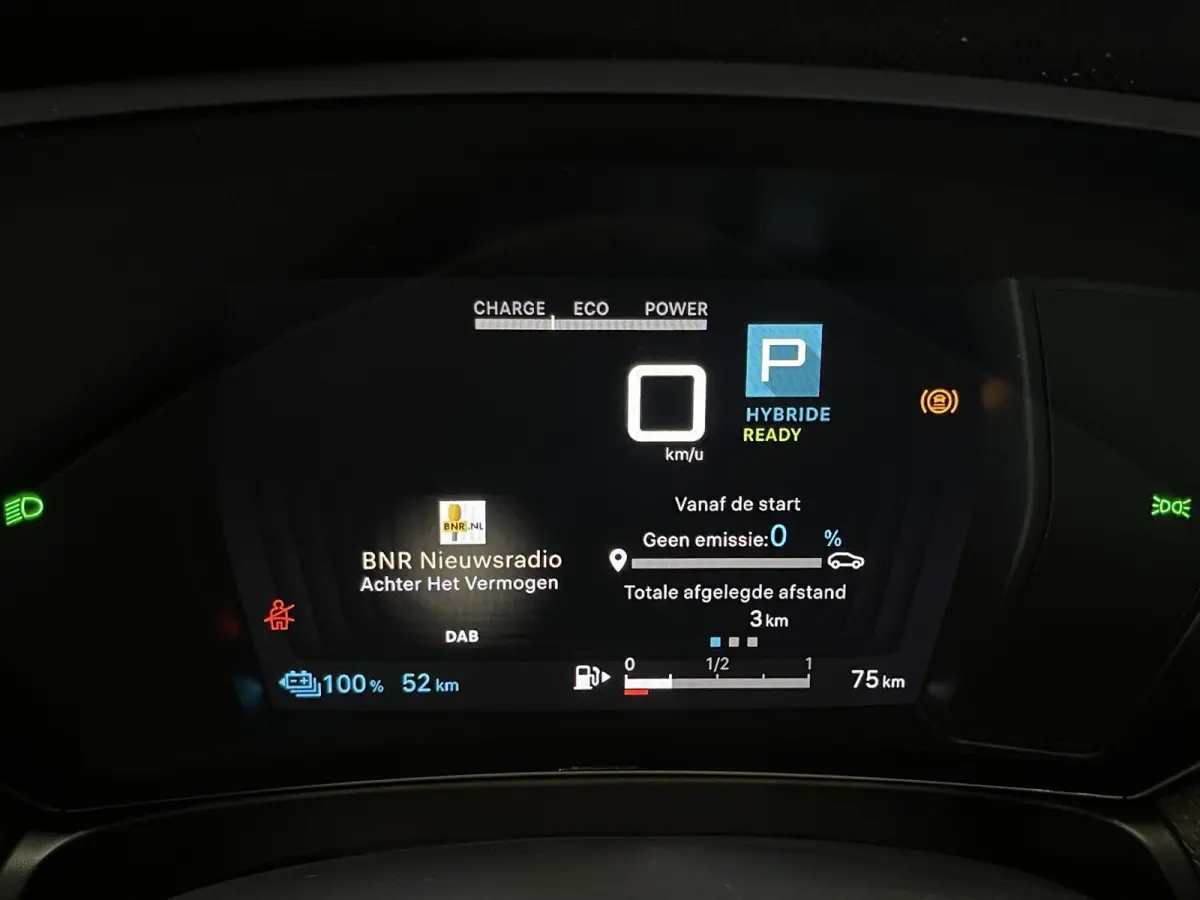 1.6 Plug-in Hybrid Shine 19''/Leder/Dodehoek/Head-up display/Keyless/Stuur+stoelverwarming/Voorruitverwarming/DAB+/Camera