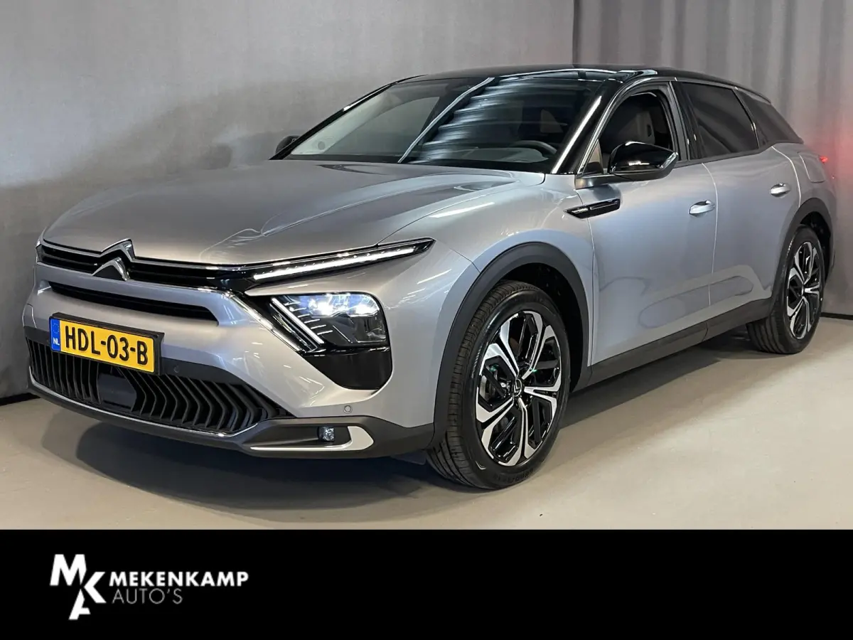 1.6 Plug-in Hybrid Shine 19''/Leder/Dodehoek/Head-up display/Keyless/Stuur+stoelverwarming/Voorruitverwarming/DAB+/Camera