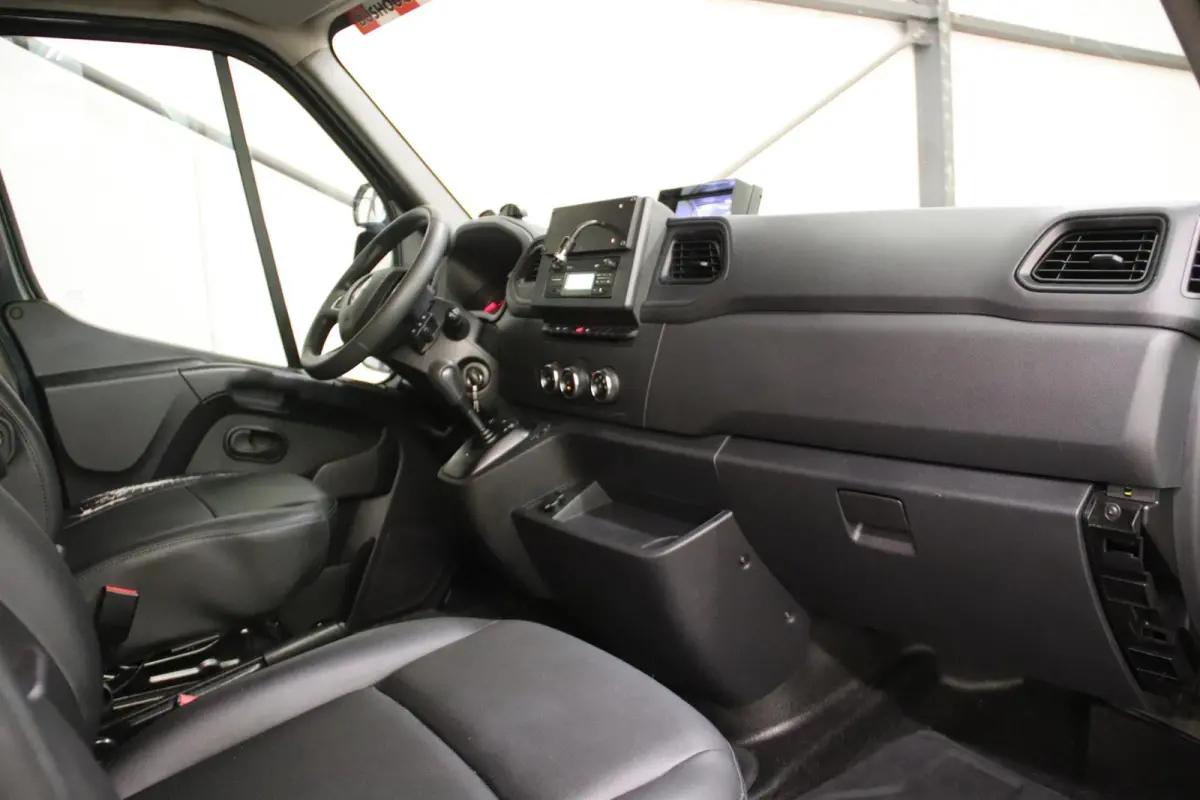 150PK AUTOMAAT LOWLINER VERKOOPWAGEN