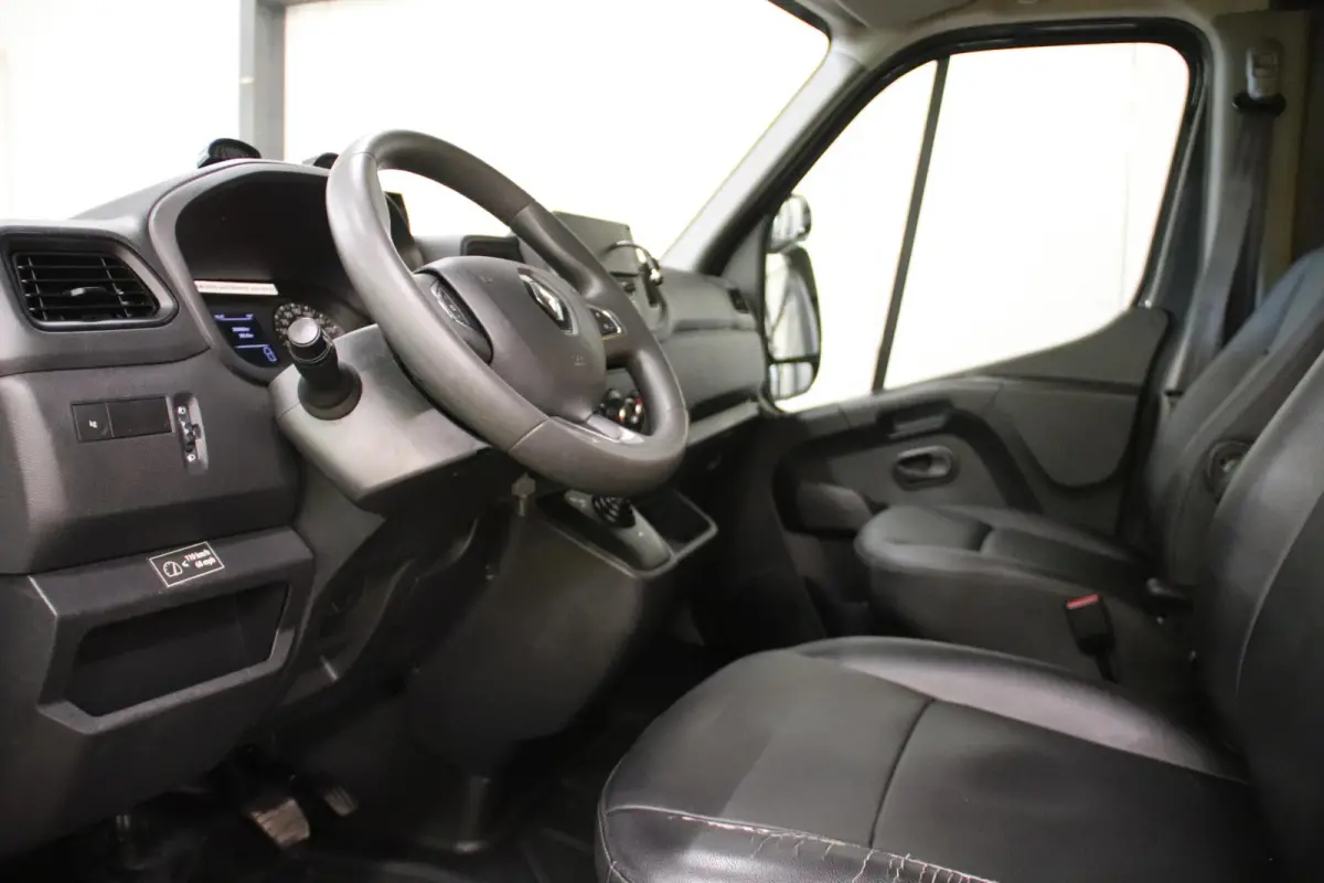 150PK AUTOMAAT LOWLINER VERKOOPWAGEN