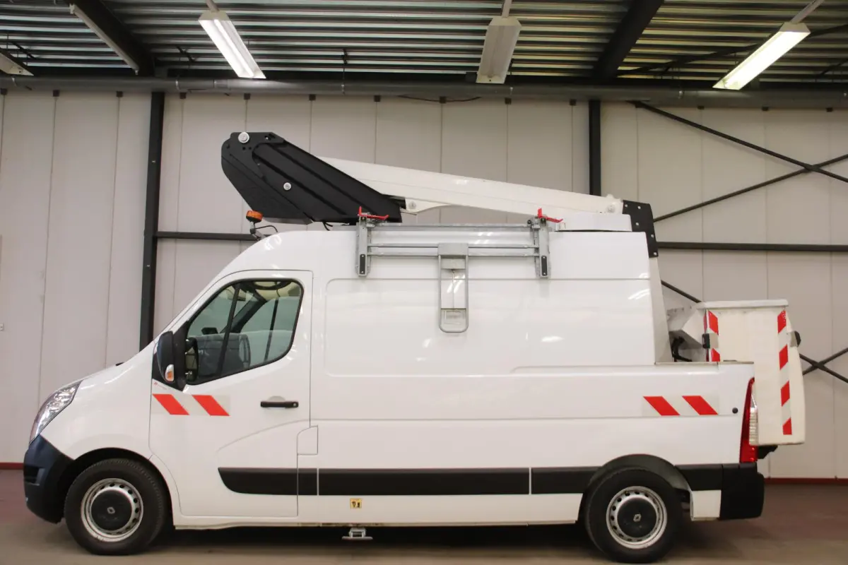AUTOHOOGWERKER 12 METER NACELLE FRANCE ELEVATEUR