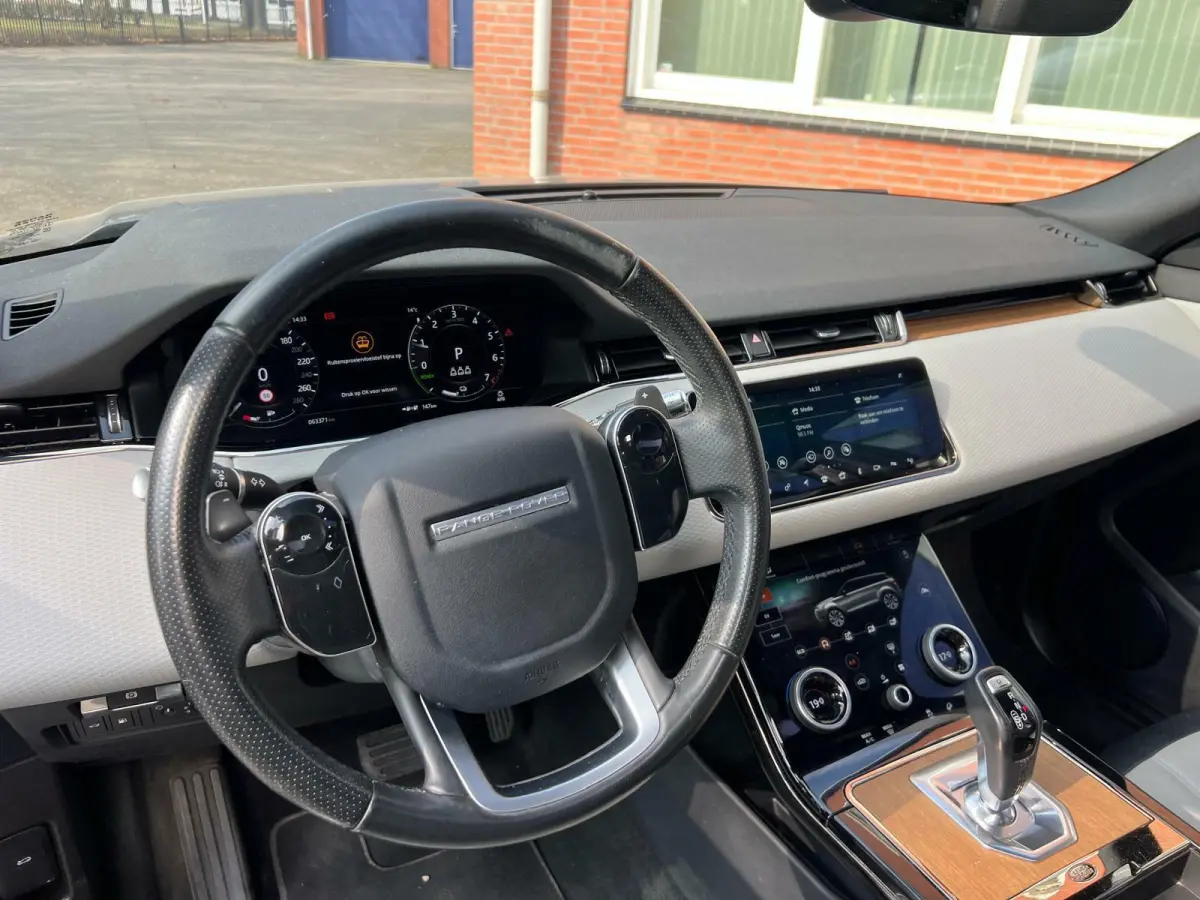 1.5 P300e AWD R-Dynamic S