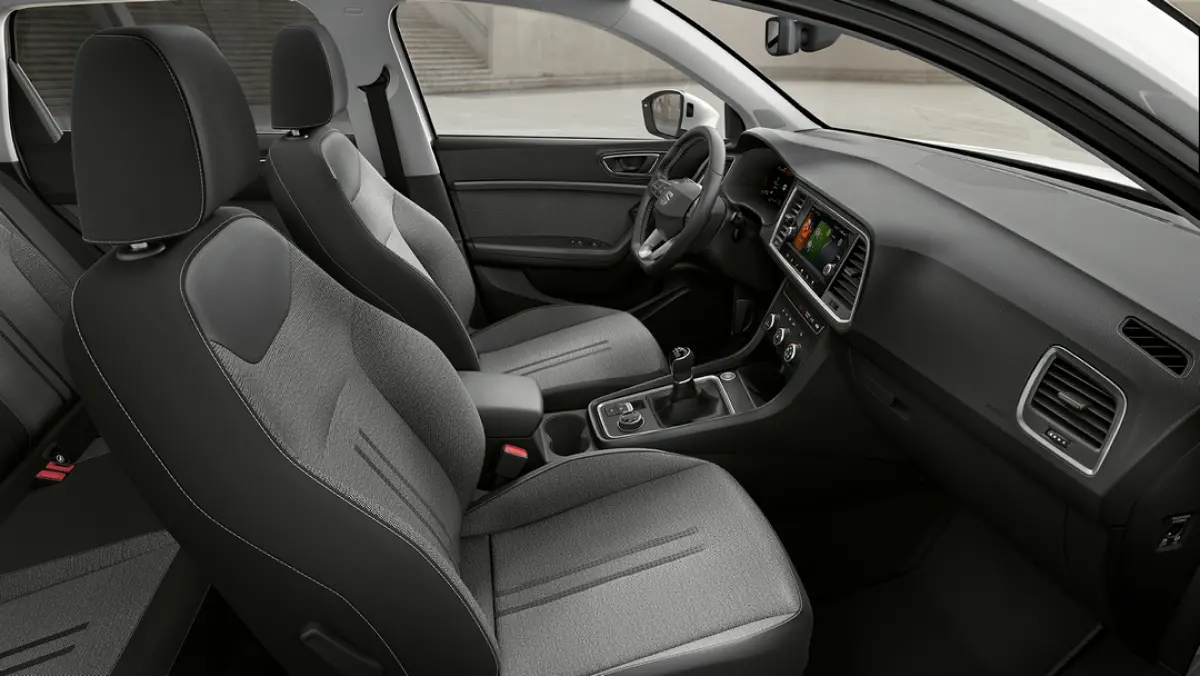 1.0 TSI 115 6MT Style Business Intense | Achteruitrijcamera | Airconditioning automatisch met 2-zone-temperatuurregeling | Automatisch dimmende binnenspiegel