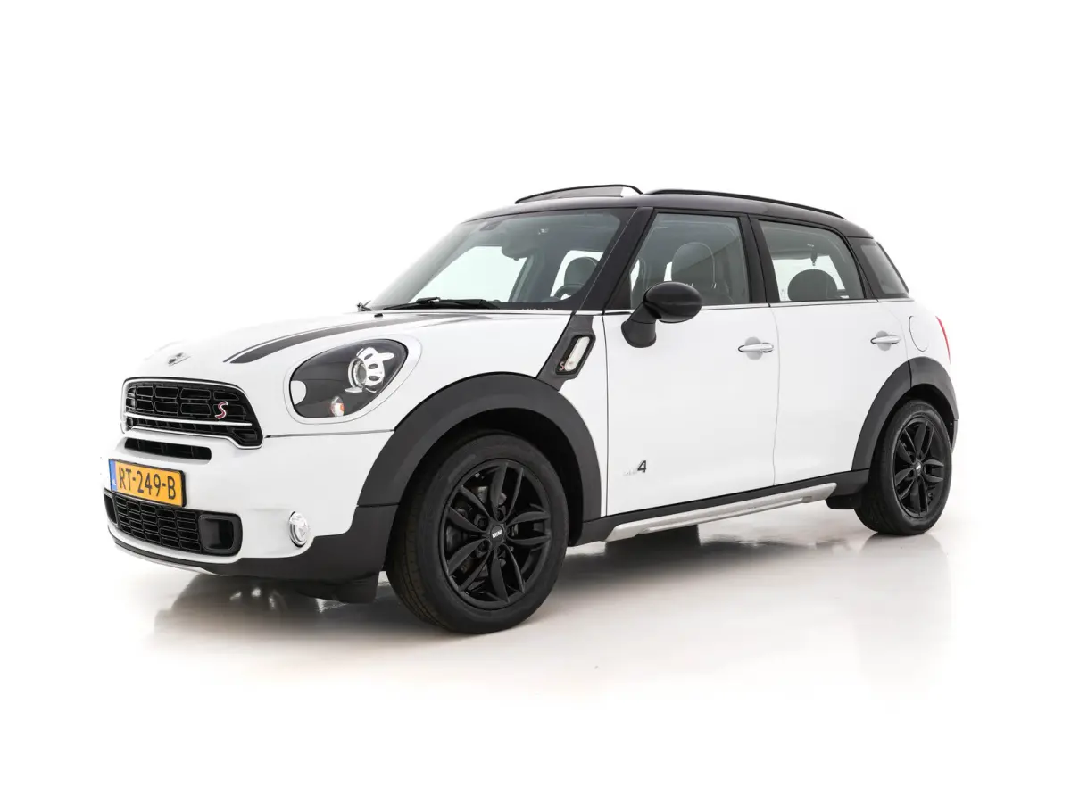 Mini 2.0 Cooper SD ALL4 Pepper *PANO | LEATHER | BI-XENON | NAVI-FULLMAP | HEATED-COMFORTSEATS | ECC | HEATED-SEATS | PDC | CRUISE | TOWBAR | 17''ALU*