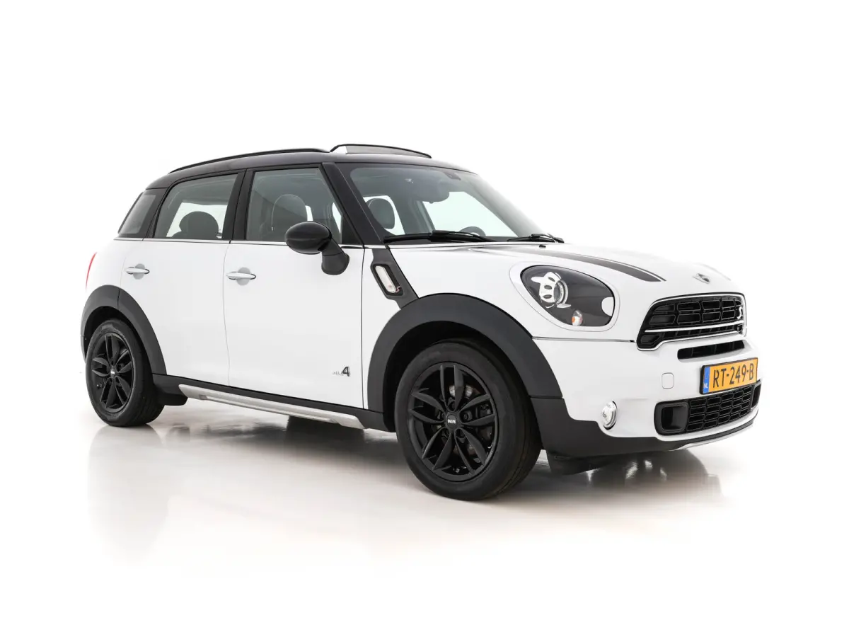 Mini 2.0 Cooper SD ALL4 Pepper *PANO | LEATHER | BI-XENON | NAVI-FULLMAP | HEATED-COMFORTSEATS | ECC | HEATED-SEATS | PDC | CRUISE | TOWBAR | 17''ALU*