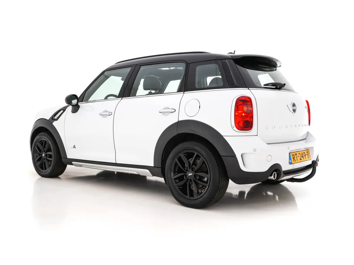 Mini 2.0 Cooper SD ALL4 Pepper *PANO | LEATHER | BI-XENON | NAVI-FULLMAP | HEATED-COMFORTSEATS | ECC | HEATED-SEATS | PDC | CRUISE | TOWBAR | 17''ALU*