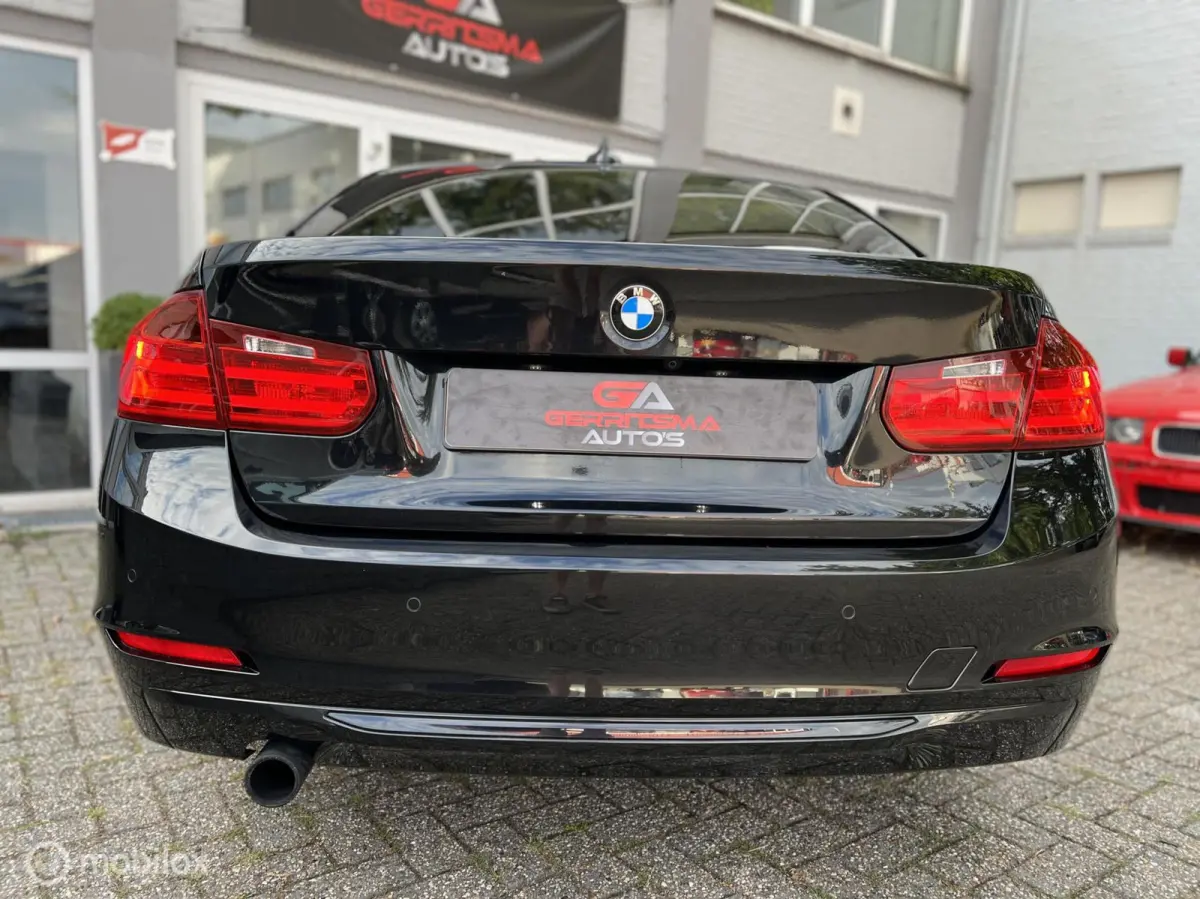 320i xDrive Upgrade Edition