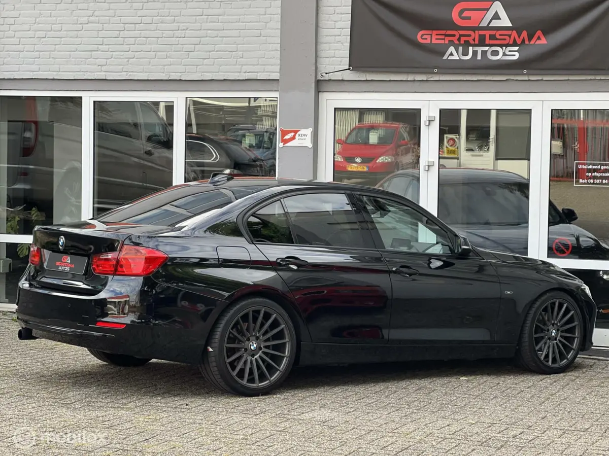 320i xDrive Upgrade Edition
