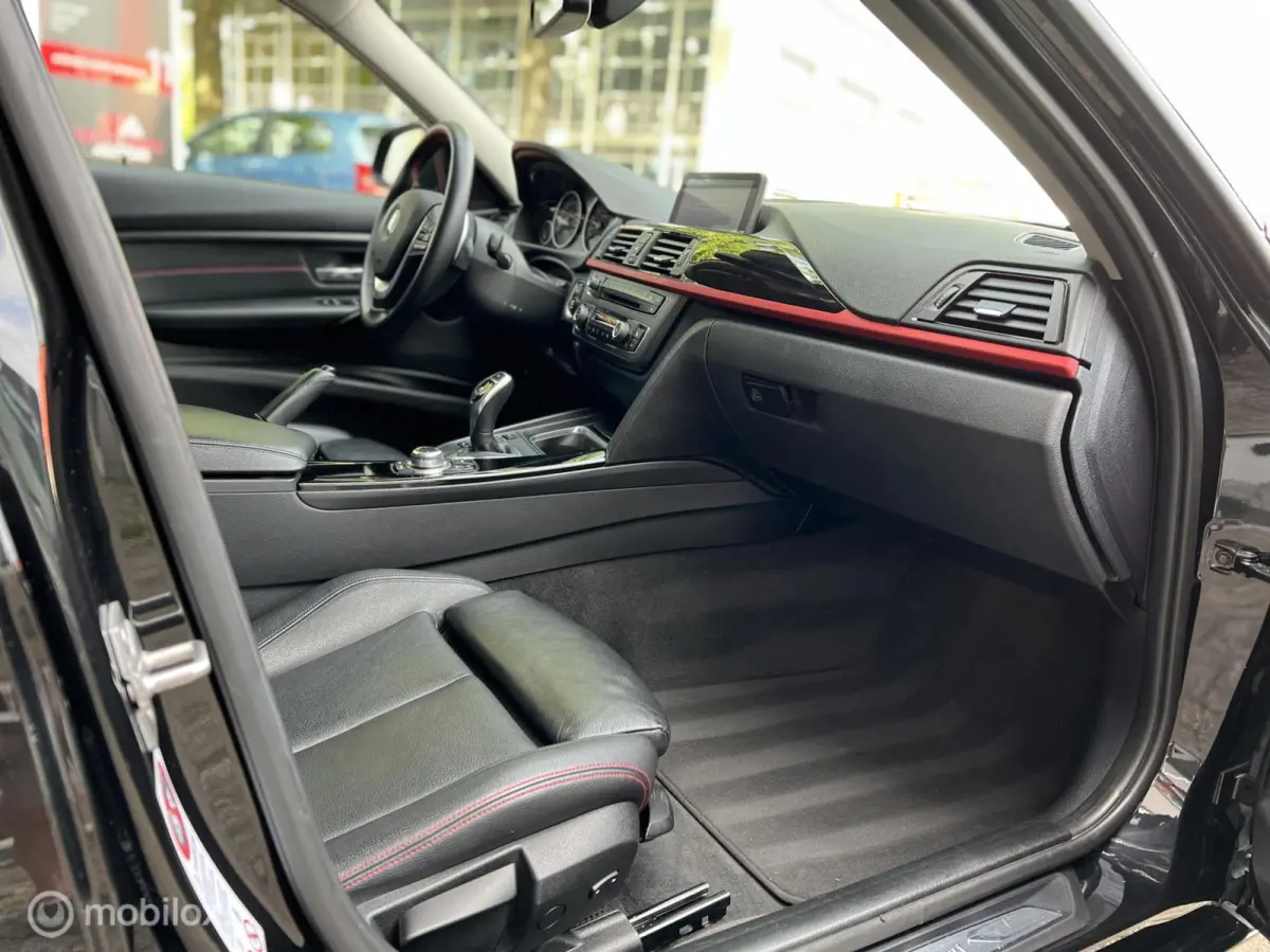 320i xDrive Upgrade Edition
