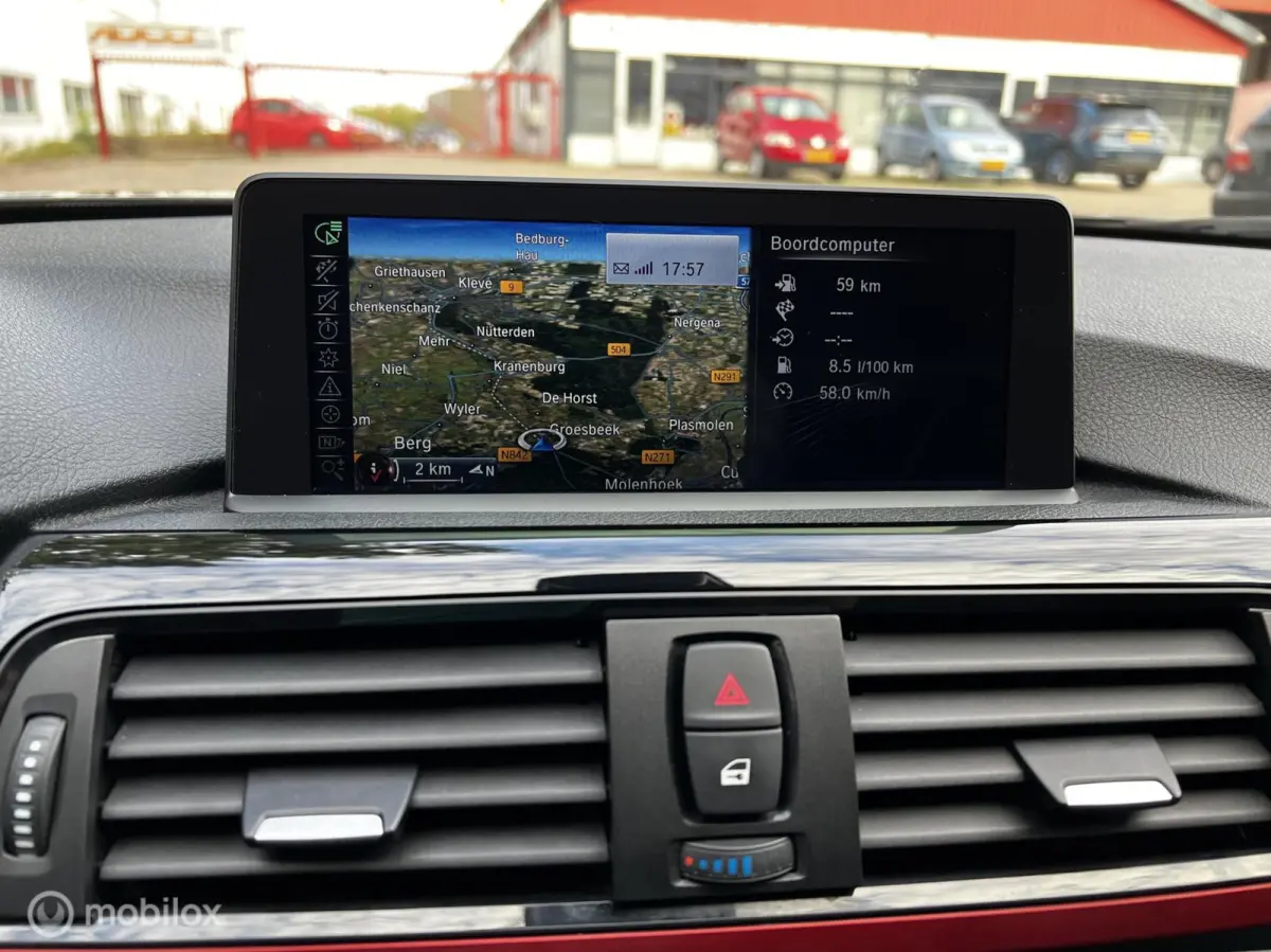 320i xDrive Upgrade Edition