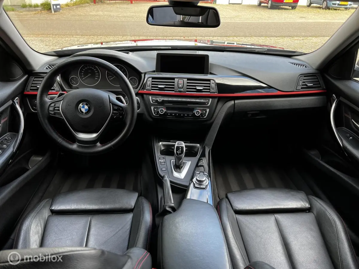 320i xDrive Upgrade Edition