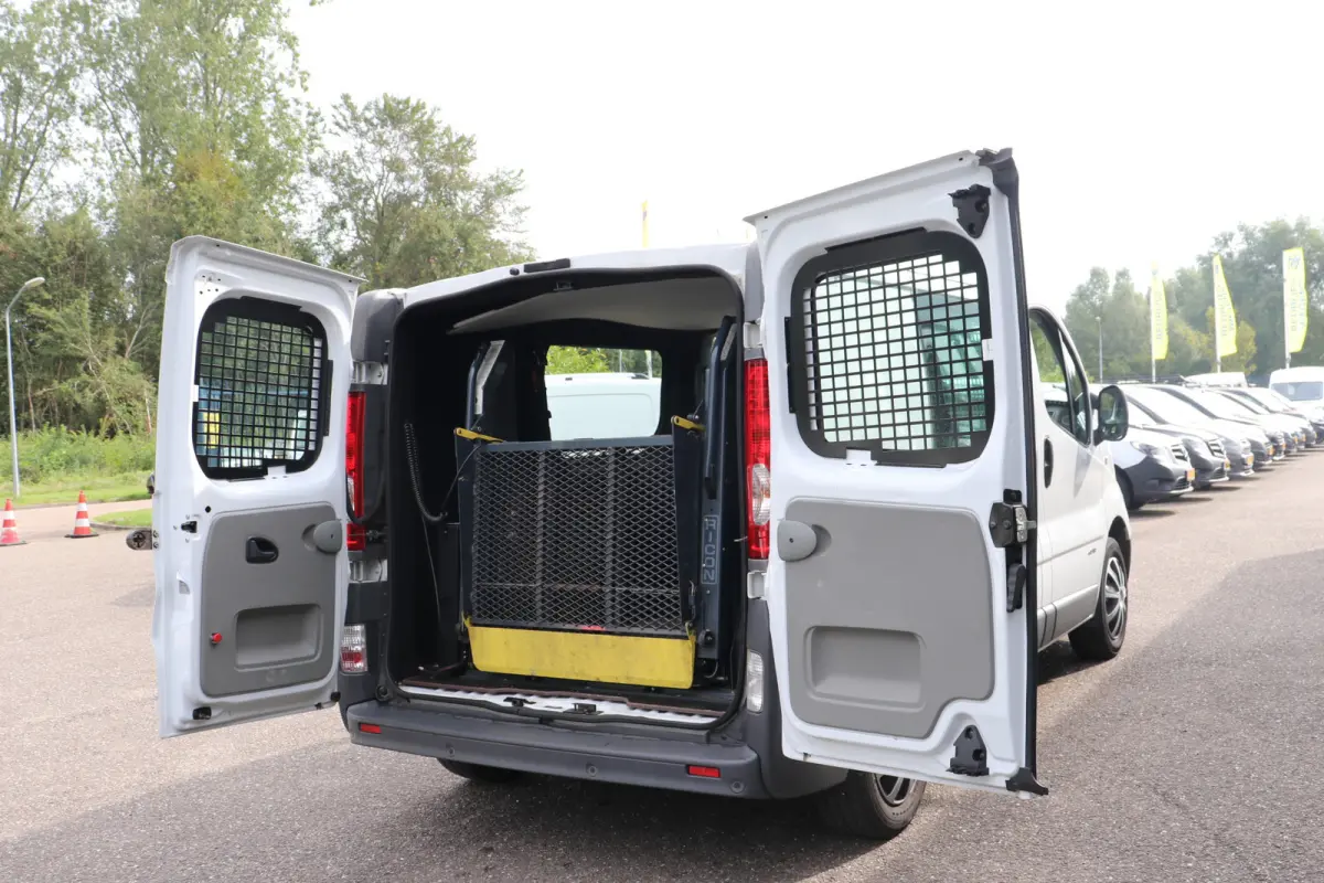 2.0 dCi T27 L1H1 Aangepast voor Rolstoelvervoer | | Automaat | Aanpassing voor rolstoelvervoer |