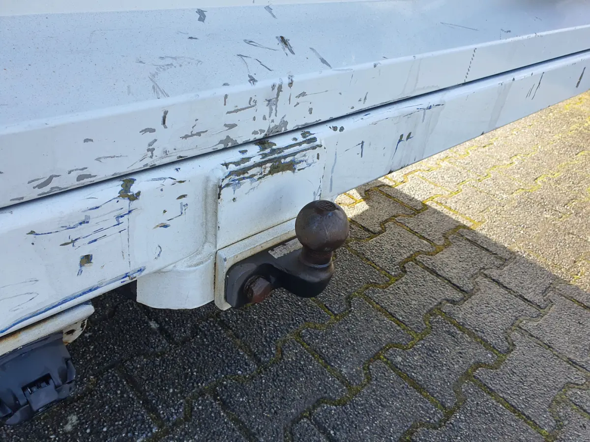 8.180 (5-pers) Aut. 4X2 BL EEV *PAARDEN (2) /HORSES (2) TRAILER* AUT. *PAARDEN TRAILER- PFERDETRANSPORTWAGEN - HORSES TRAILER* *lengte: 760cm l breedte:236cm l hoogte:325cm*