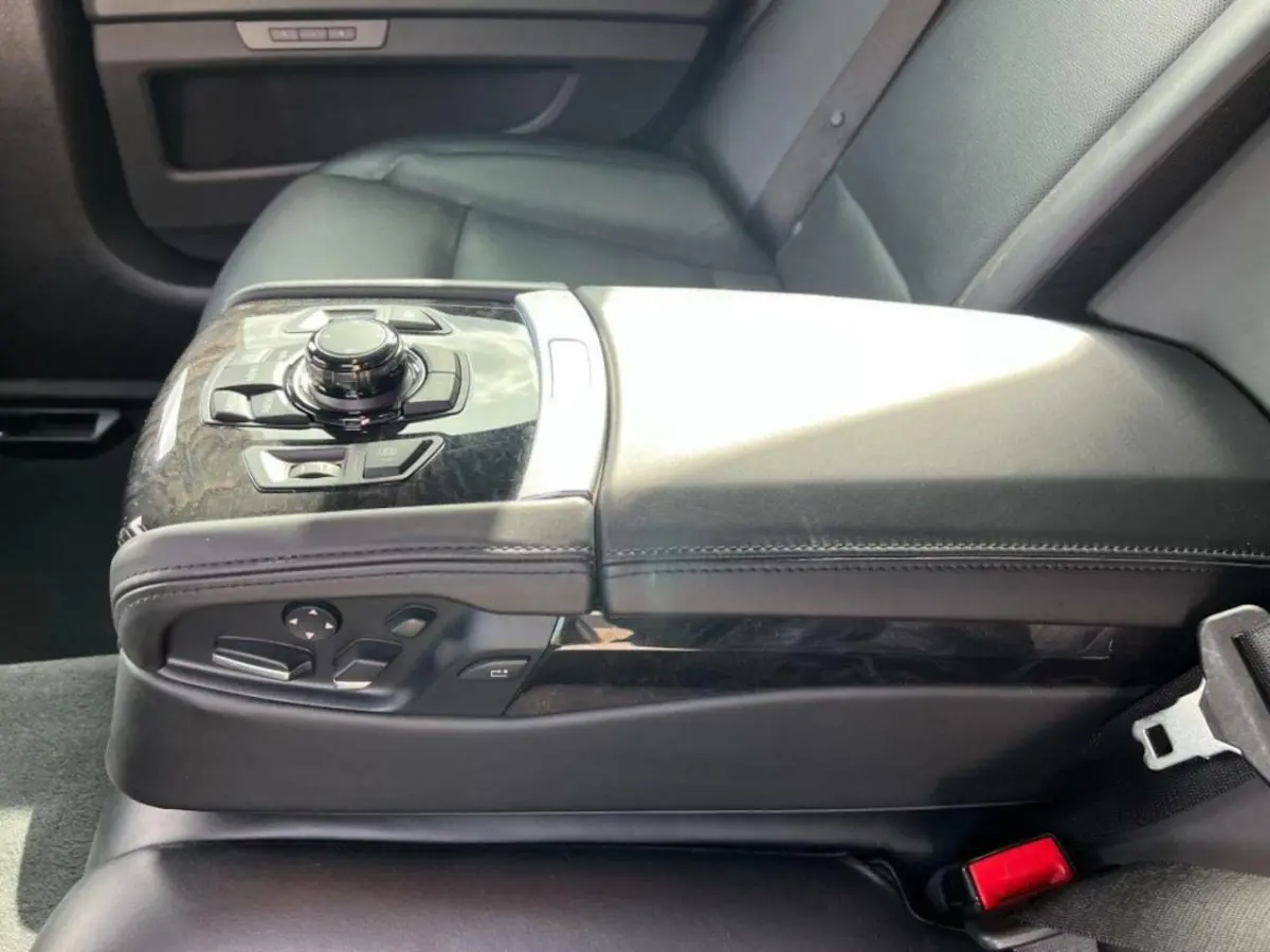 740i ActiveHybrid High Executive 360 camera