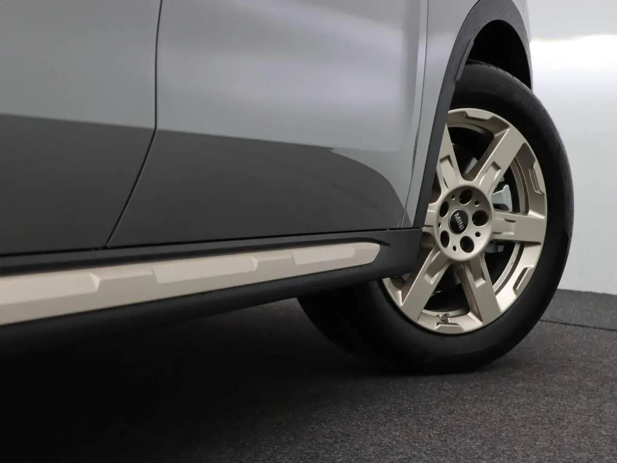 C | Favoured Trim + Package L + Glazen panoramadak + Harman Kardon + Driving Assistant Plus + Driving Assistant + Comfort Acces