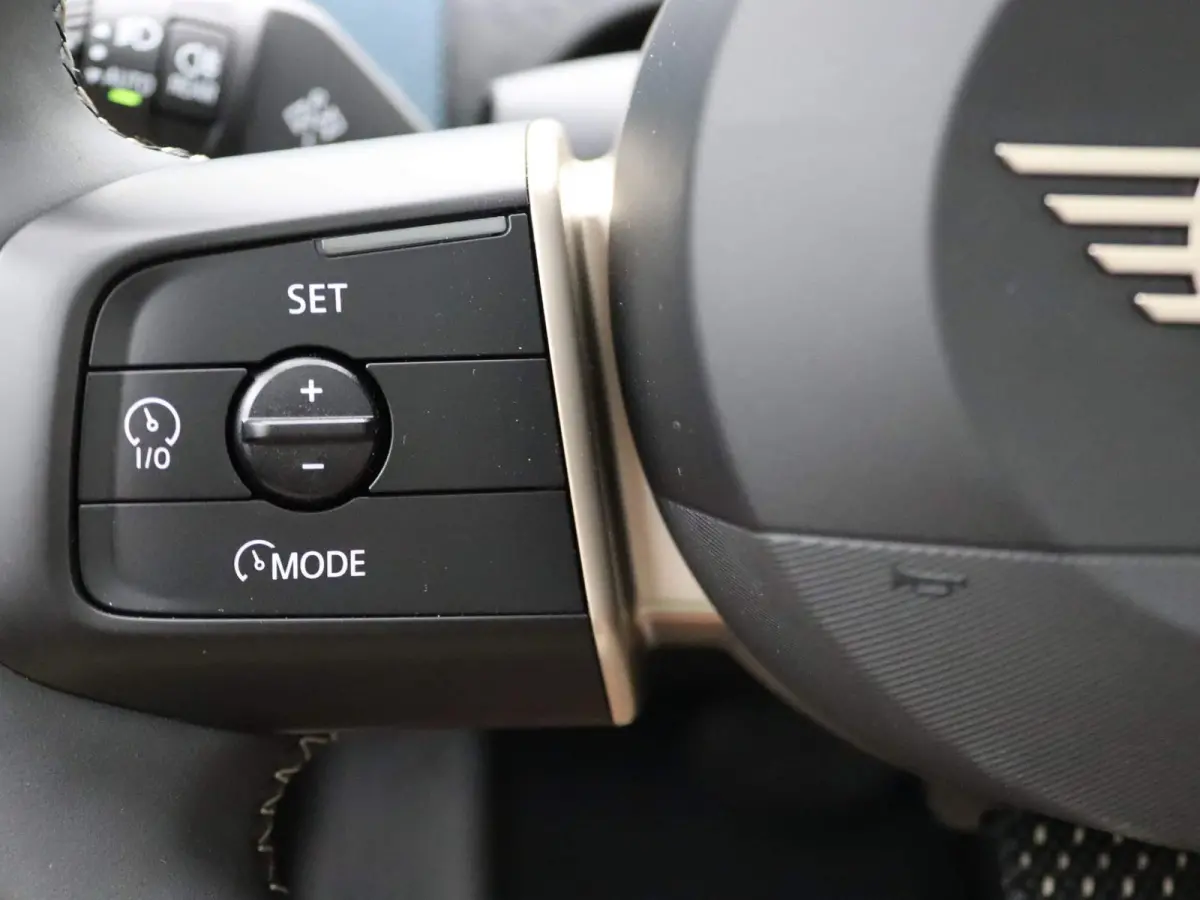 C | Favoured Trim + Package L + Glazen panoramadak + Harman Kardon + Driving Assistant Plus + Driving Assistant + Comfort Acces