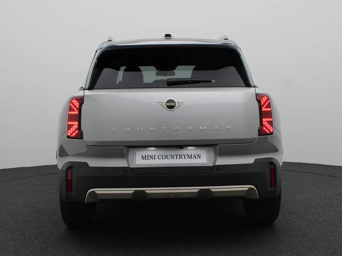 C | Favoured Trim + Package L + Glazen panoramadak + Harman Kardon + Driving Assistant Plus + Driving Assistant + Comfort Acces