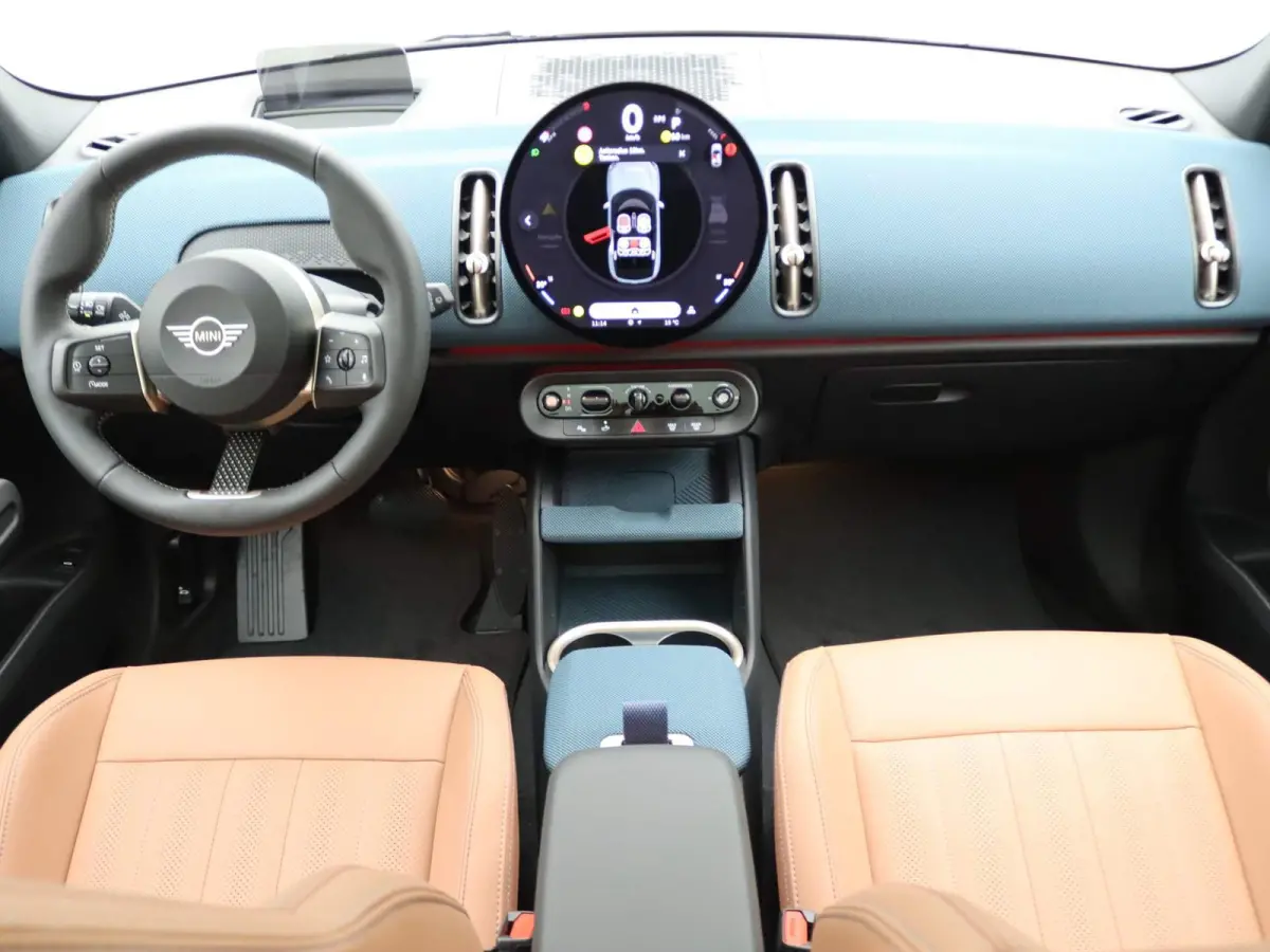 C | Favoured Trim + Package L + Glazen panoramadak + Harman Kardon + Driving Assistant Plus + Driving Assistant + Comfort Acces