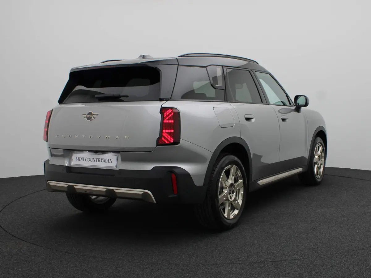 C | Favoured Trim + Package L + Glazen panoramadak + Harman Kardon + Driving Assistant Plus + Driving Assistant + Comfort Acces