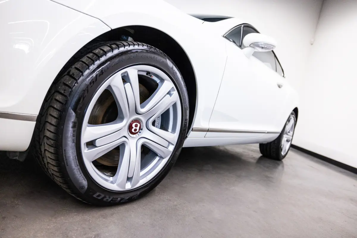 6.0 W12 Btw auto, Fiscale waarde € 22.000,- (€ 37.148,76 Ex B.T.W) DEALER AUTO Aanbieding