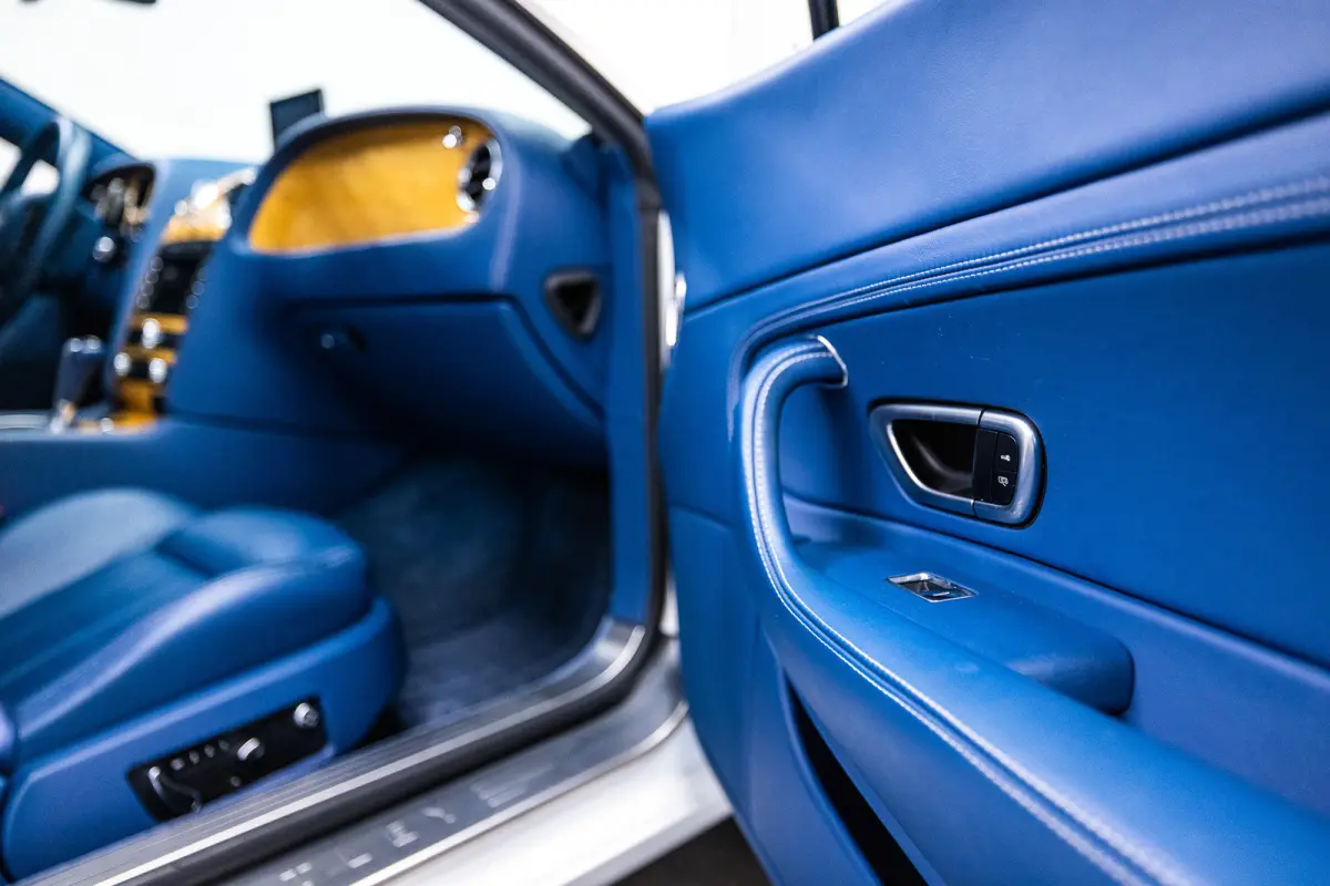 6.0 W12 Btw auto, Fiscale waarde € 22.000,- (€ 37.148,76 Ex B.T.W) DEALER AUTO Aanbieding