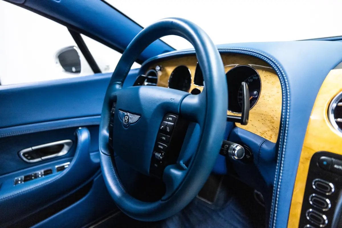 6.0 W12 Btw auto, Fiscale waarde € 22.000,- (€ 37.148,76 Ex B.T.W) DEALER AUTO Aanbieding