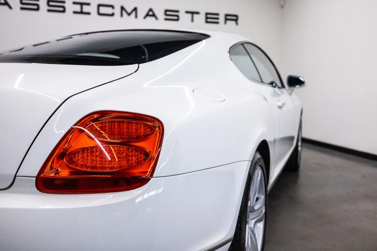 6.0 W12 Btw auto, Fiscale waarde € 22.000,- (€ 37.148,76 Ex B.T.W) DEALER AUTO Aanbieding