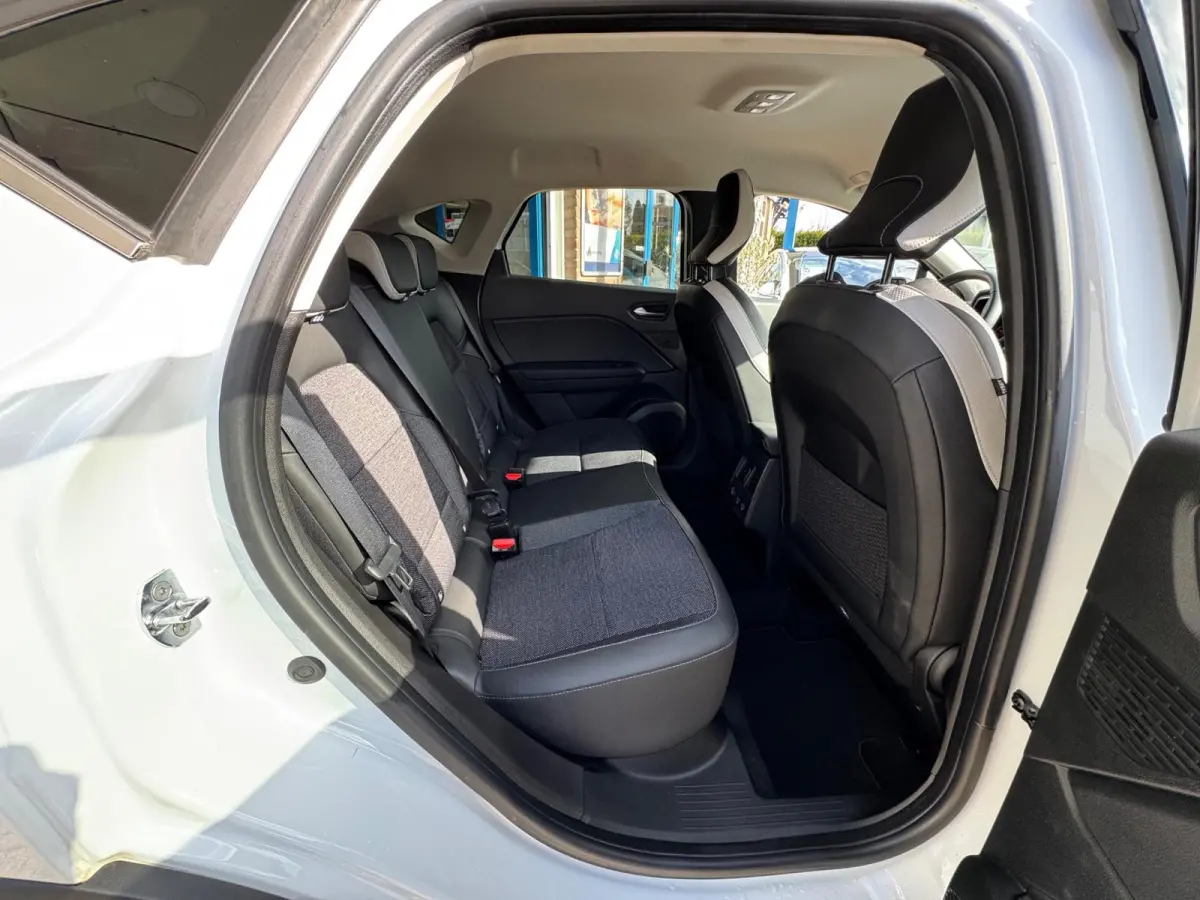 1.3 Mild Hybrid 140 techno 2023 NAVI AIRCO