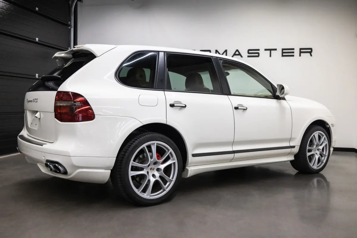 4.8 GTS Btw auto, Fiscale waarde € 8.000,- (€ 24.752,07 Ex B.T.W) DEALER AUTO Aanbieding