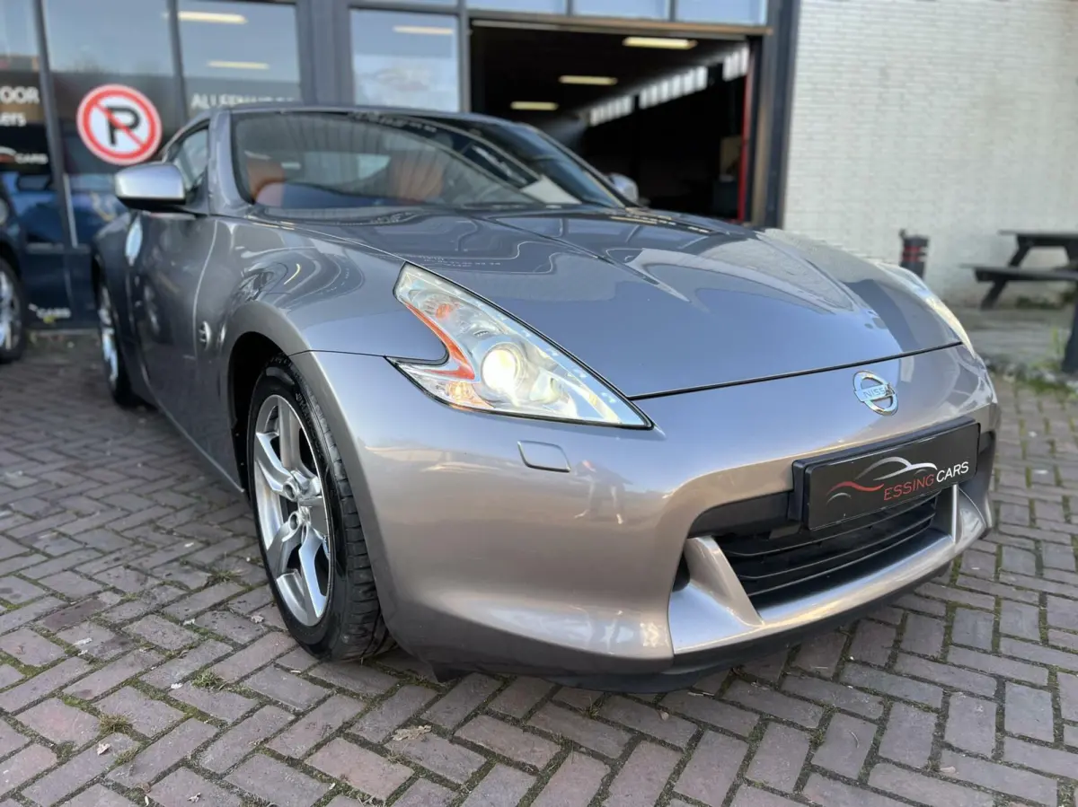 3.7 V6