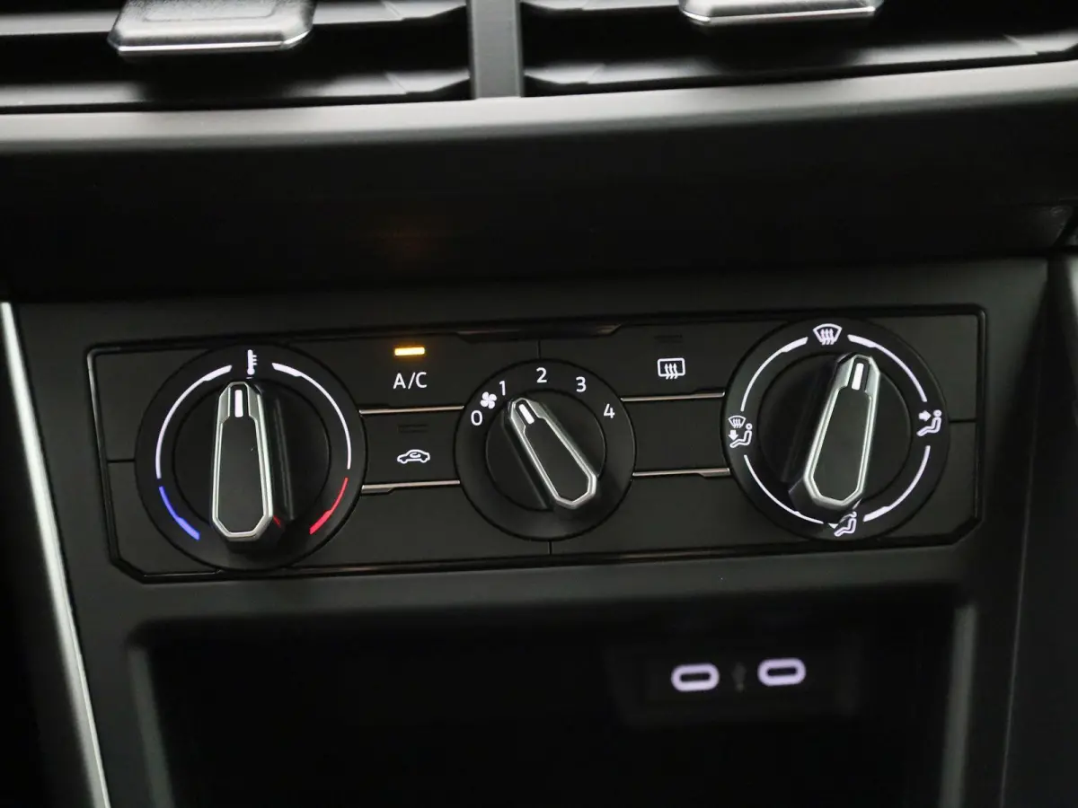 1.0 TSI Life Edition 95 PK | Navigatie | Airco | Adaptieve Cruise Control | Lane Assist | Apple Carplay | Parkeersensoren achter | Achteruitrijcamera |