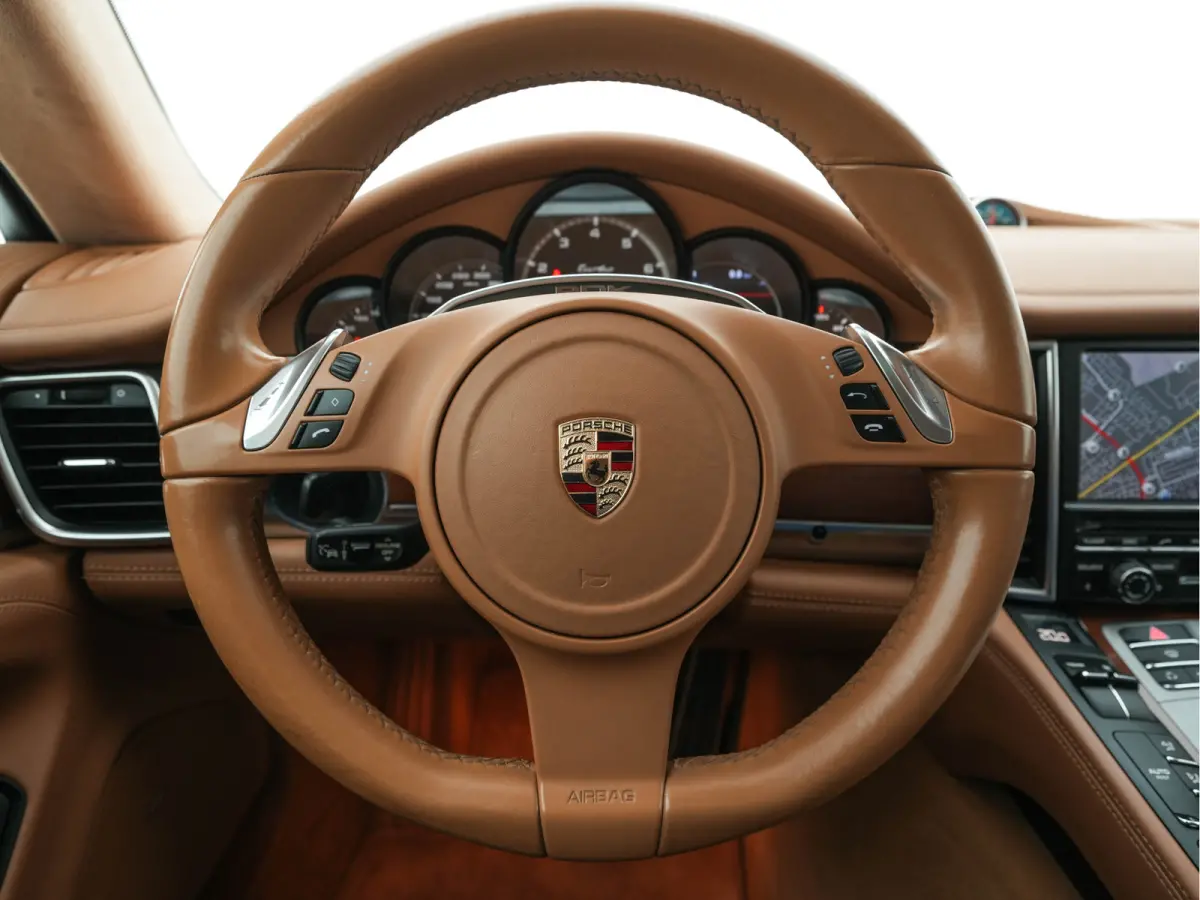4.8 Turbo Aut. *PANO | LEATHER | SPORT-CHRONO | BI-XENON | AIRSUSPENSION | MEMORY-PACK | BOSE-AUDIO | HEATED-SPORTSEATS | ADAPTIVE-CRUISE | KEYLESS | CAMERA | NAVI-FULLMAP | SHIFTPADDLES |  