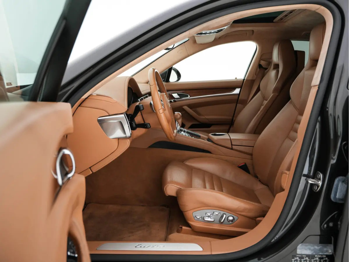4.8 Turbo Aut. *PANO | LEATHER | SPORT-CHRONO | BI-XENON | AIRSUSPENSION | MEMORY-PACK | BOSE-AUDIO | HEATED-SPORTSEATS | ADAPTIVE-CRUISE | KEYLESS | CAMERA | NAVI-FULLMAP | SHIFTPADDLES |  