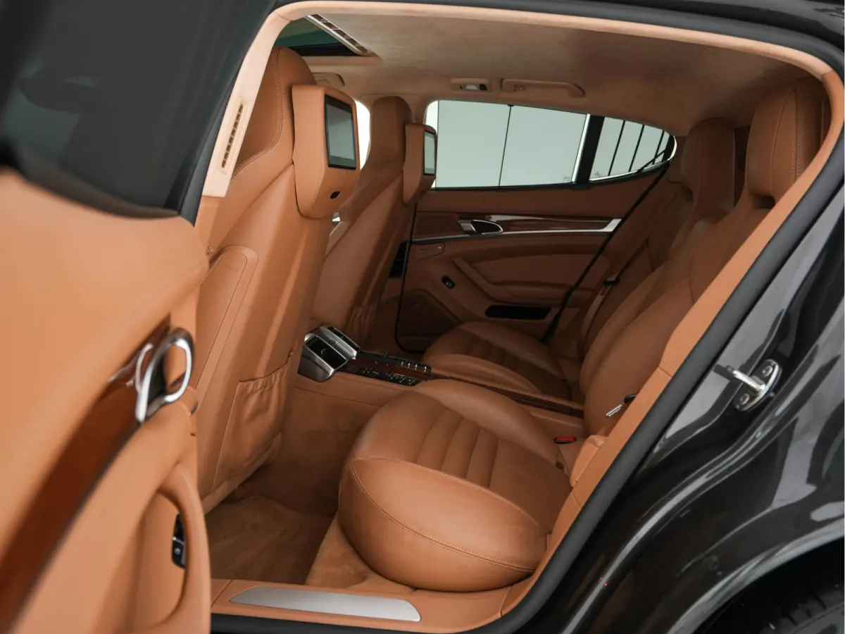 4.8 Turbo Aut. *PANO | LEATHER | SPORT-CHRONO | BI-XENON | AIRSUSPENSION | MEMORY-PACK | BOSE-AUDIO | HEATED-SPORTSEATS | ADAPTIVE-CRUISE | KEYLESS | CAMERA | NAVI-FULLMAP | SHIFTPADDLES |  