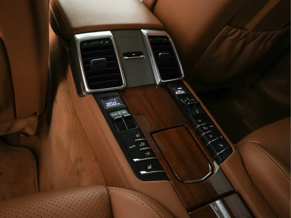 4.8 Turbo Aut. *PANO | LEATHER | SPORT-CHRONO | BI-XENON | AIRSUSPENSION | MEMORY-PACK | BOSE-AUDIO | HEATED-SPORTSEATS | ADAPTIVE-CRUISE | KEYLESS | CAMERA | NAVI-FULLMAP | SHIFTPADDLES |  