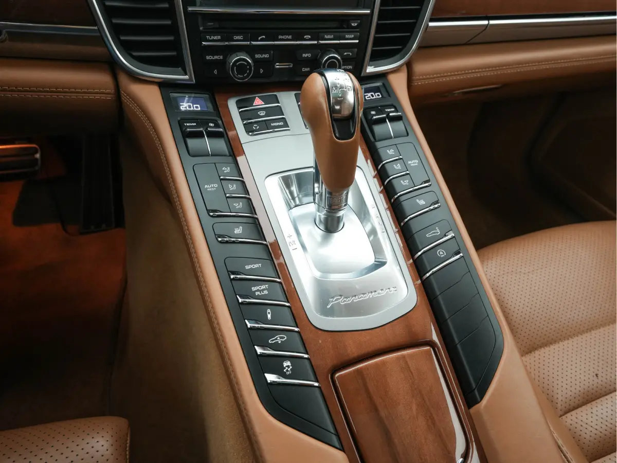 4.8 Turbo Aut. *PANO | LEATHER | SPORT-CHRONO | BI-XENON | AIRSUSPENSION | MEMORY-PACK | BOSE-AUDIO | HEATED-SPORTSEATS | ADAPTIVE-CRUISE | KEYLESS | CAMERA | NAVI-FULLMAP | SHIFTPADDLES |  