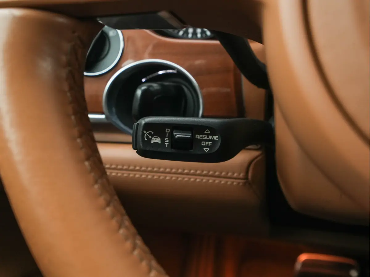 4.8 Turbo Aut. *PANO | LEATHER | SPORT-CHRONO | BI-XENON | AIRSUSPENSION | MEMORY-PACK | BOSE-AUDIO | HEATED-SPORTSEATS | ADAPTIVE-CRUISE | KEYLESS | CAMERA | NAVI-FULLMAP | SHIFTPADDLES |  