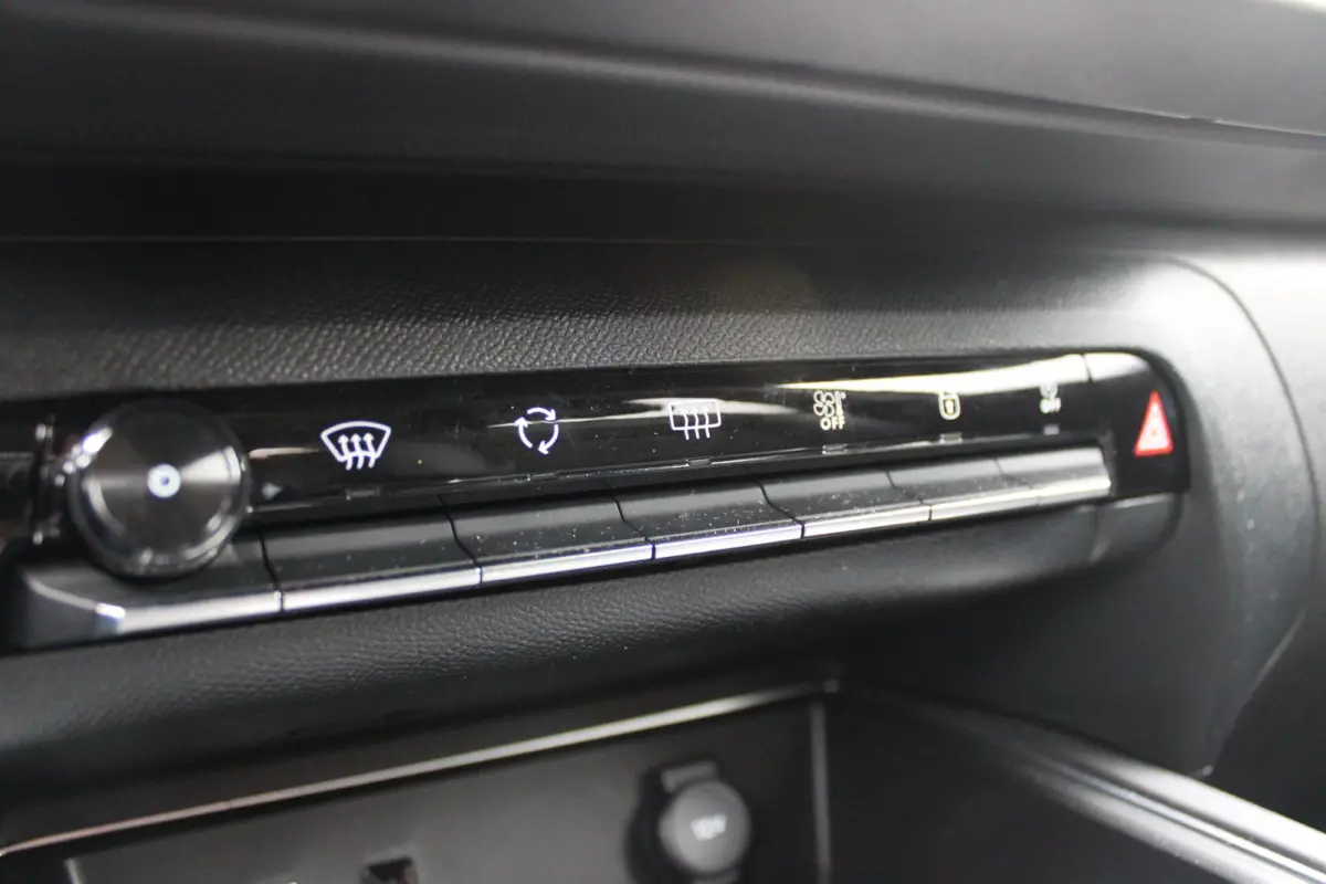 1.2 145PK AUTOMAAT Hybrid ë-SERIES | ELEKTRISCH BEDIENBARE BESTUURDERSSTOEL | APPLE CARPLAY/ANDROID AUTO | NAVIGATIE | FULL LED KOPLAMPEN | CLIMATE CONTROL | DAB+ RADIO | 19" LICHTMETALEN V