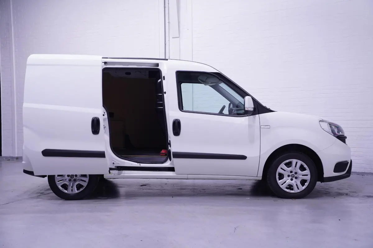 1.3 MJet 95 pk L1 Navi, Airco, Cruise Control Laadruimte Pakket, PDC achter, 3-Zits