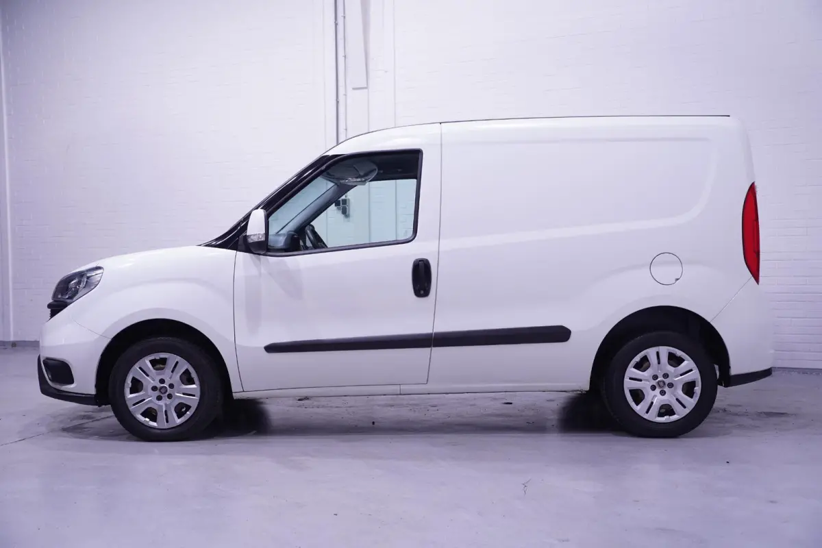 1.3 MJet 95 pk L1 Navi, Airco, Cruise Control Laadruimte Pakket, PDC achter, 3-Zits