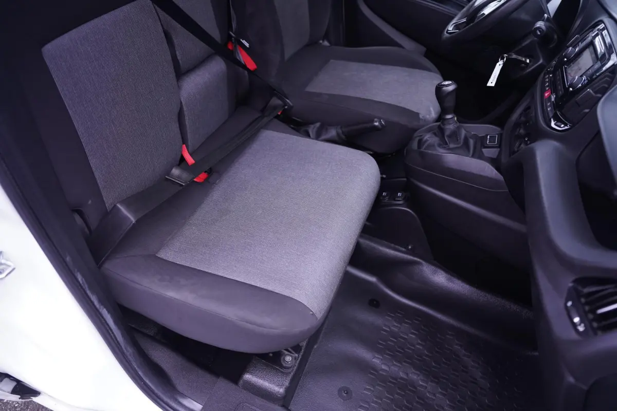 1.3 MJet 95 pk L1 Navi, Airco, Cruise Control Laadruimte Pakket, PDC achter, 3-Zits