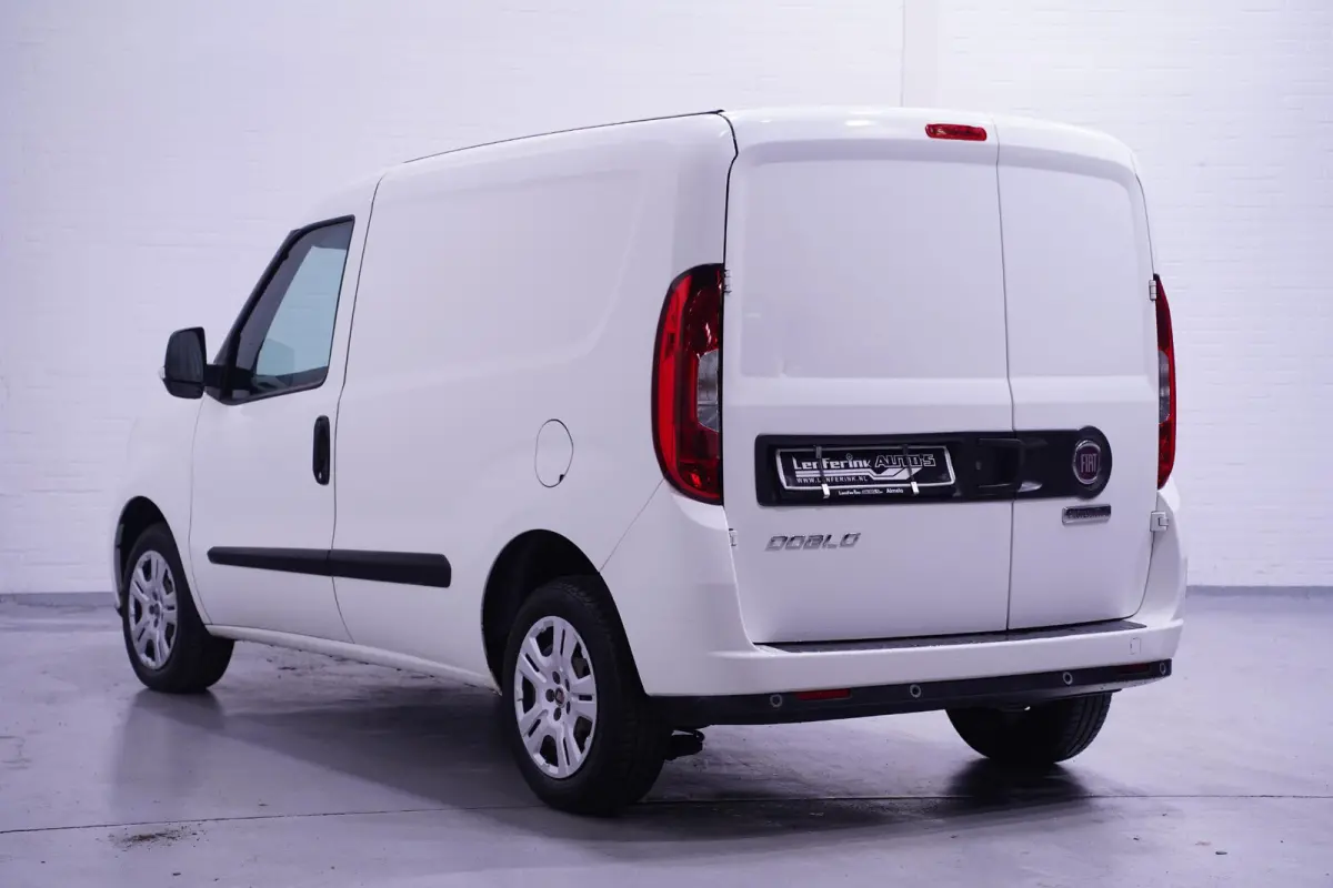 1.3 MJet 95 pk L1 Navi, Airco, Cruise Control Laadruimte Pakket, PDC achter, 3-Zits