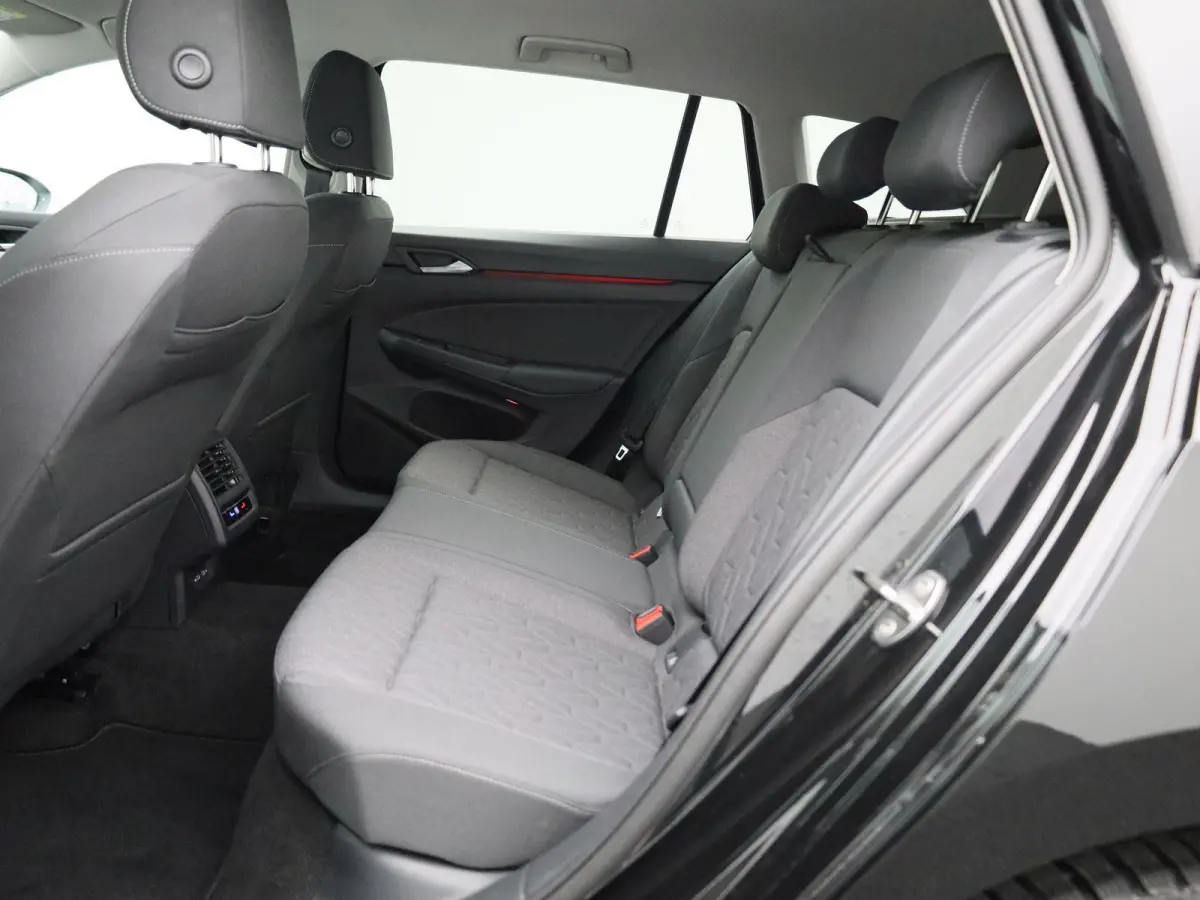 1.5 eTSI Life Edition | Automaat | Apple carplay | Adaptieve cruise control | Climate control | Parkeersensoren | Achteruitrij Camera | Elektrische achterklep |