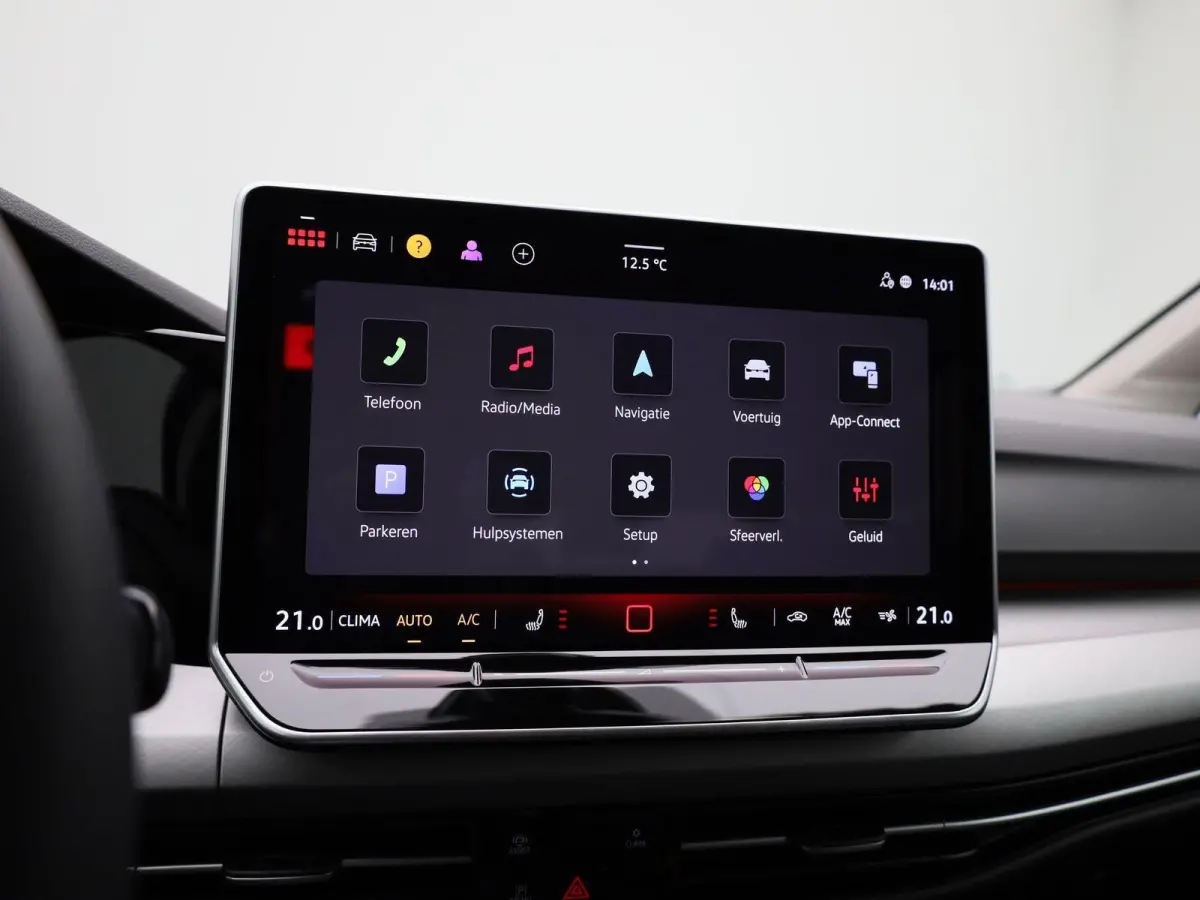 1.5 eTSI Life Edition | Automaat | Apple carplay | Adaptieve cruise control | Climate control | Parkeersensoren | Achteruitrij Camera | Elektrische achterklep |